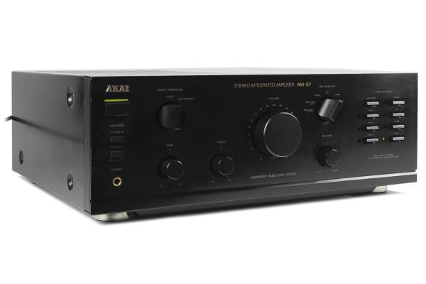 AKAI AM-37  Wzmacniacz stereofoniczny