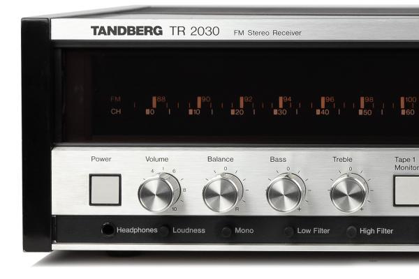 TANDBERG TR 2030 Black - Amplituner stereofoniczny